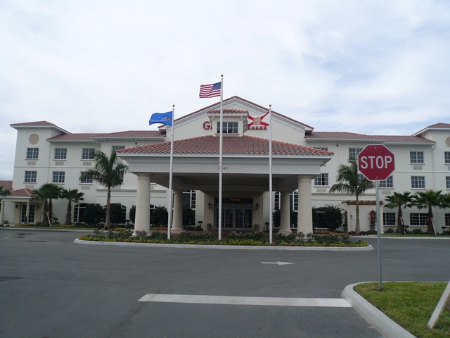 Looking for an upscale hotel option in Port St. Lucie? Hilton Garden